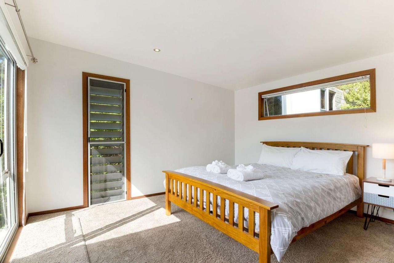 Karaka Sanctuary With Spa Pool By Waiheke Unlimited Oneroa Habitación foto